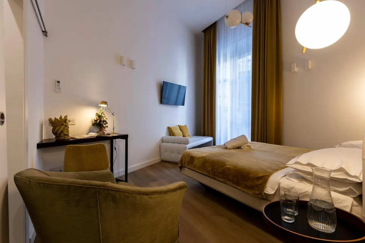ゲストハウス Vespri Luxury Rooms & Suites パレルモ イタリア
